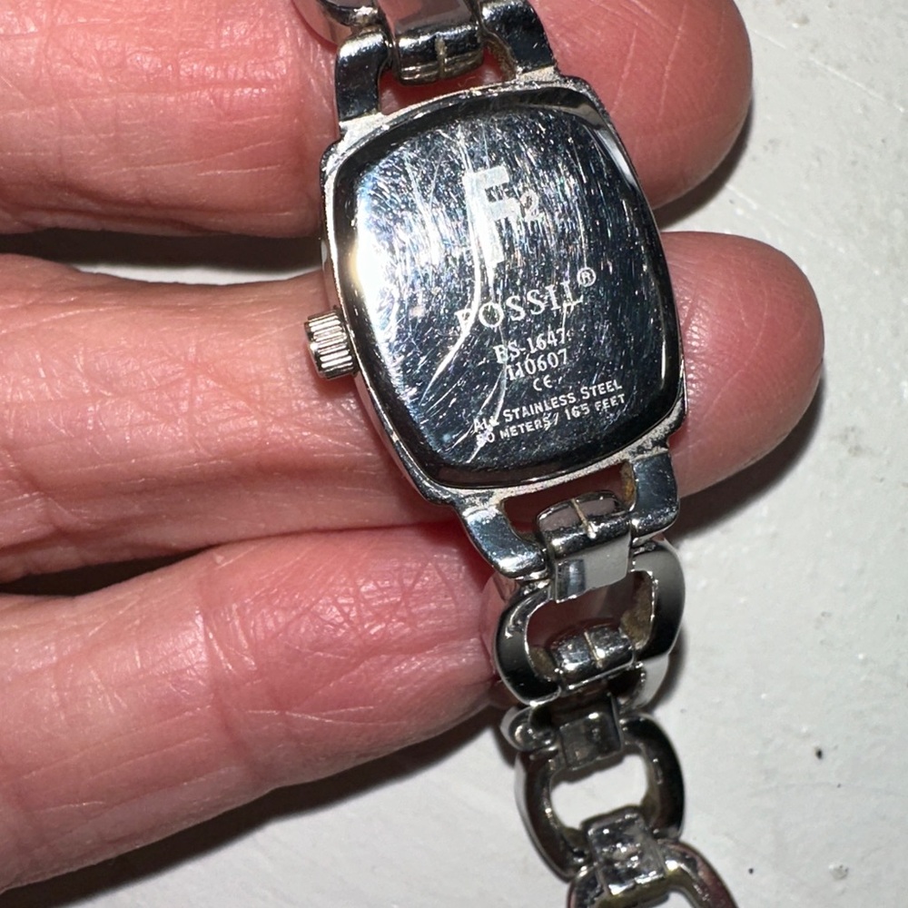 Vintage silver watch Fossil tin box - Picture 3 of 8